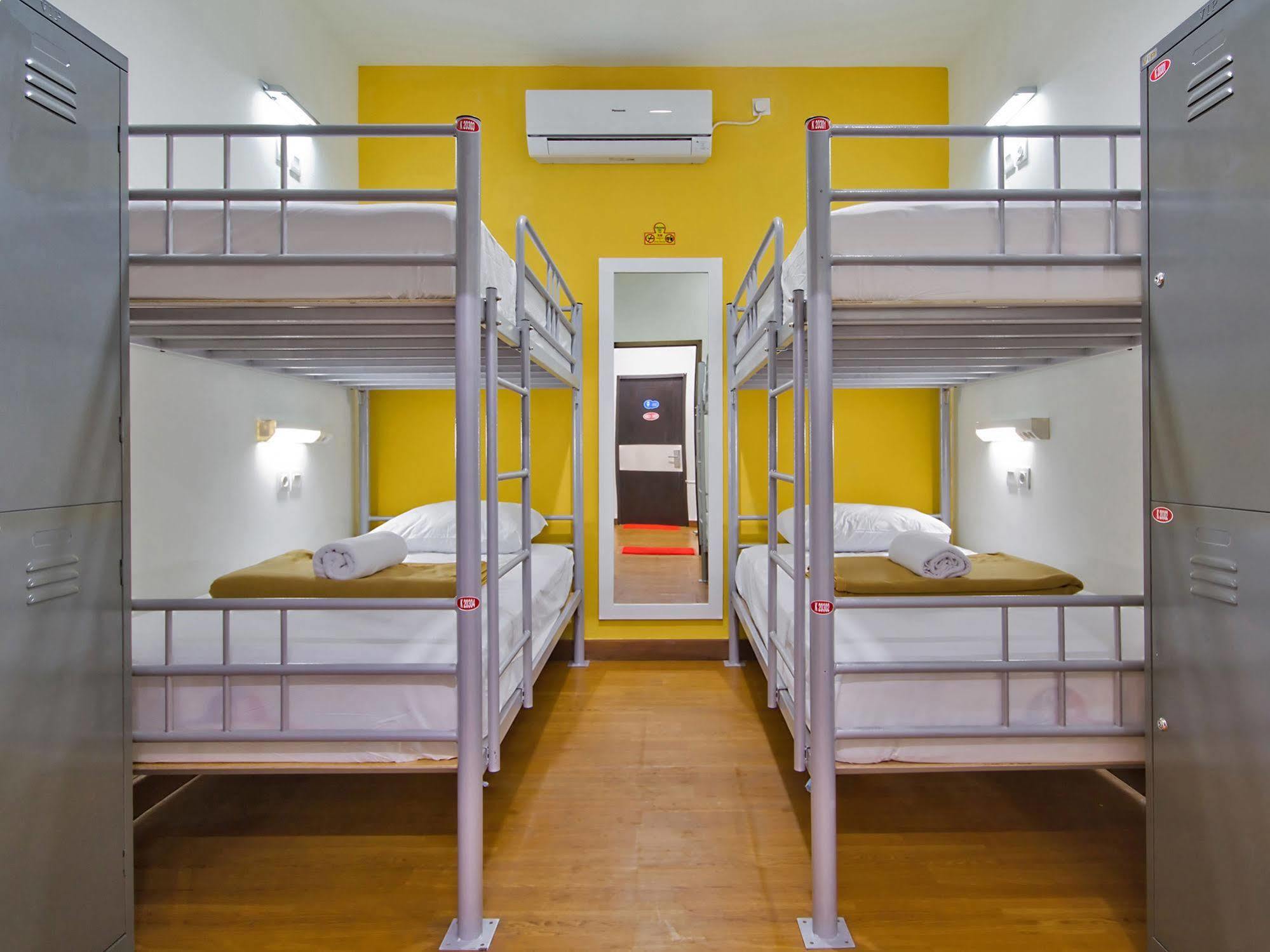Cx Hostel Kuta Raya Kuta Lombok Exterior foto
